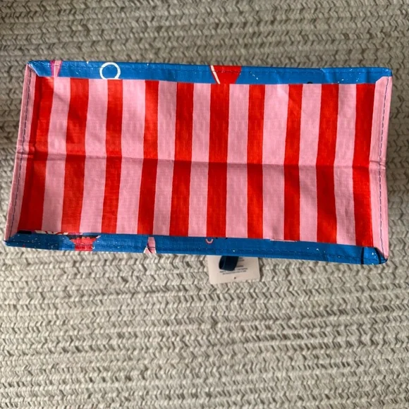 Trader Joe’s Holiday Reusable Gift Bag - Picture 4 of 4